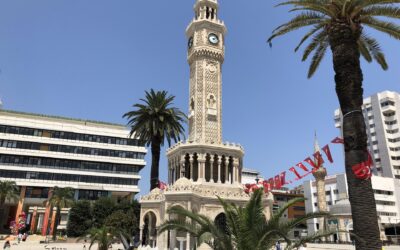 Guide til Izmir: Afslappet Stemning, Spændende Seværdigheder og Lækre Restauranter