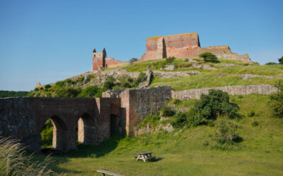 Guide til Bornholm: Fantastisk Natur, Hyggelige Havnebyer og Spændende Seværdigheder